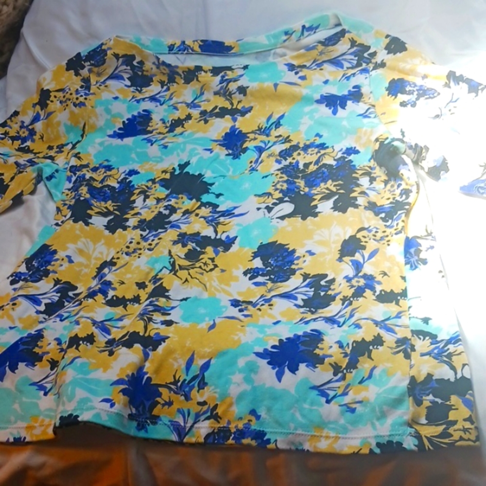 Lady's t-shirt